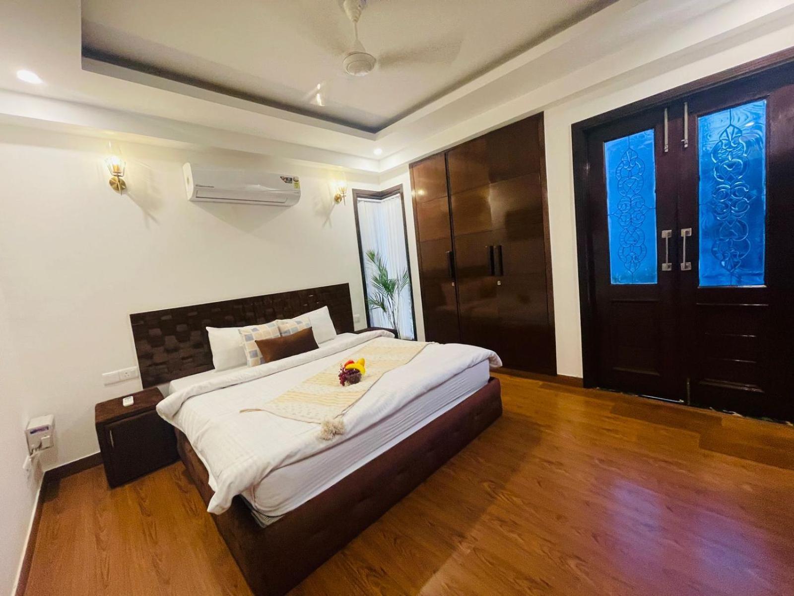 Bedchambers Serviced Apartments South Extension 뉴델리 외부 사진