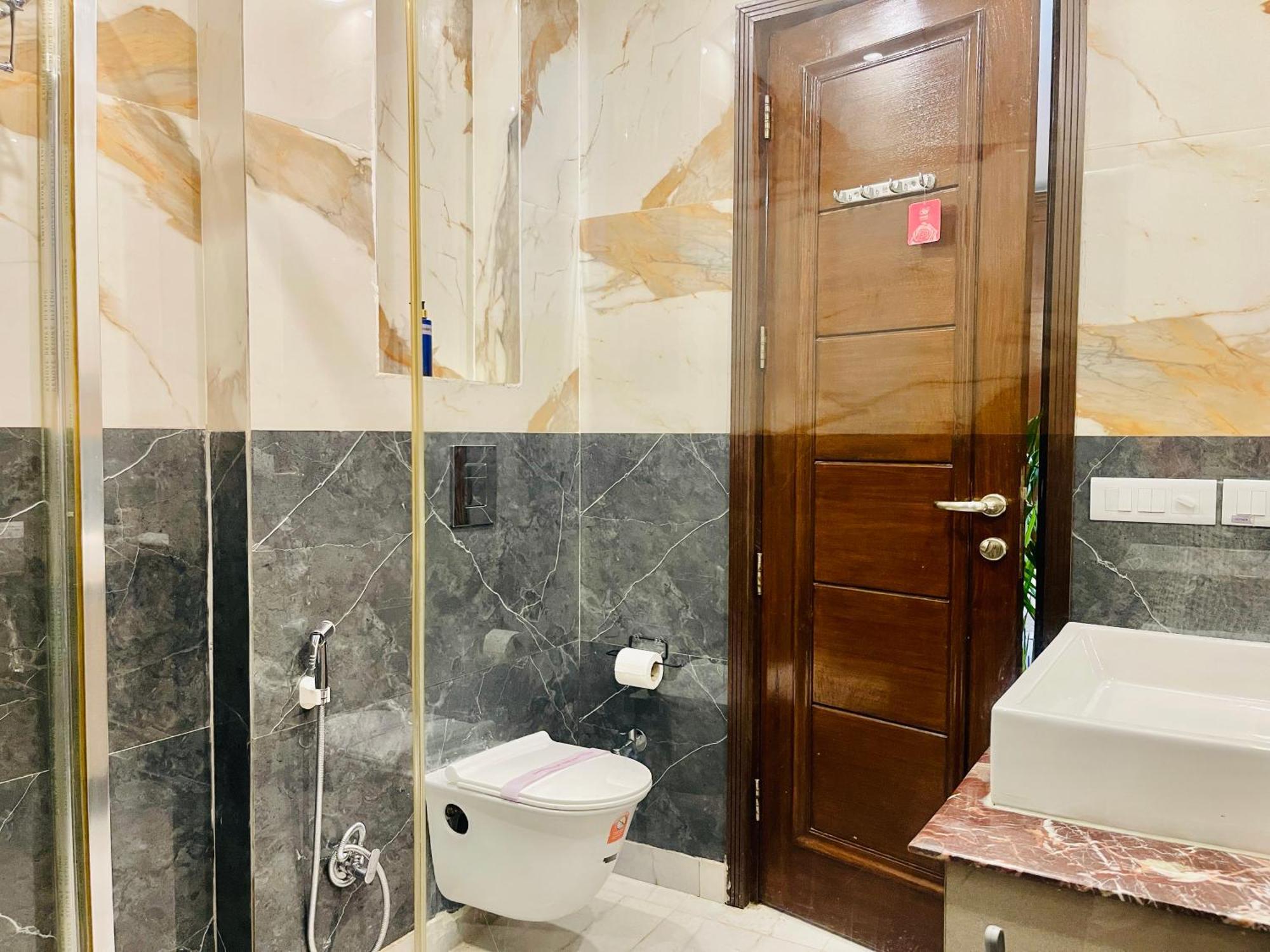 Bedchambers Serviced Apartments South Extension 뉴델리 외부 사진