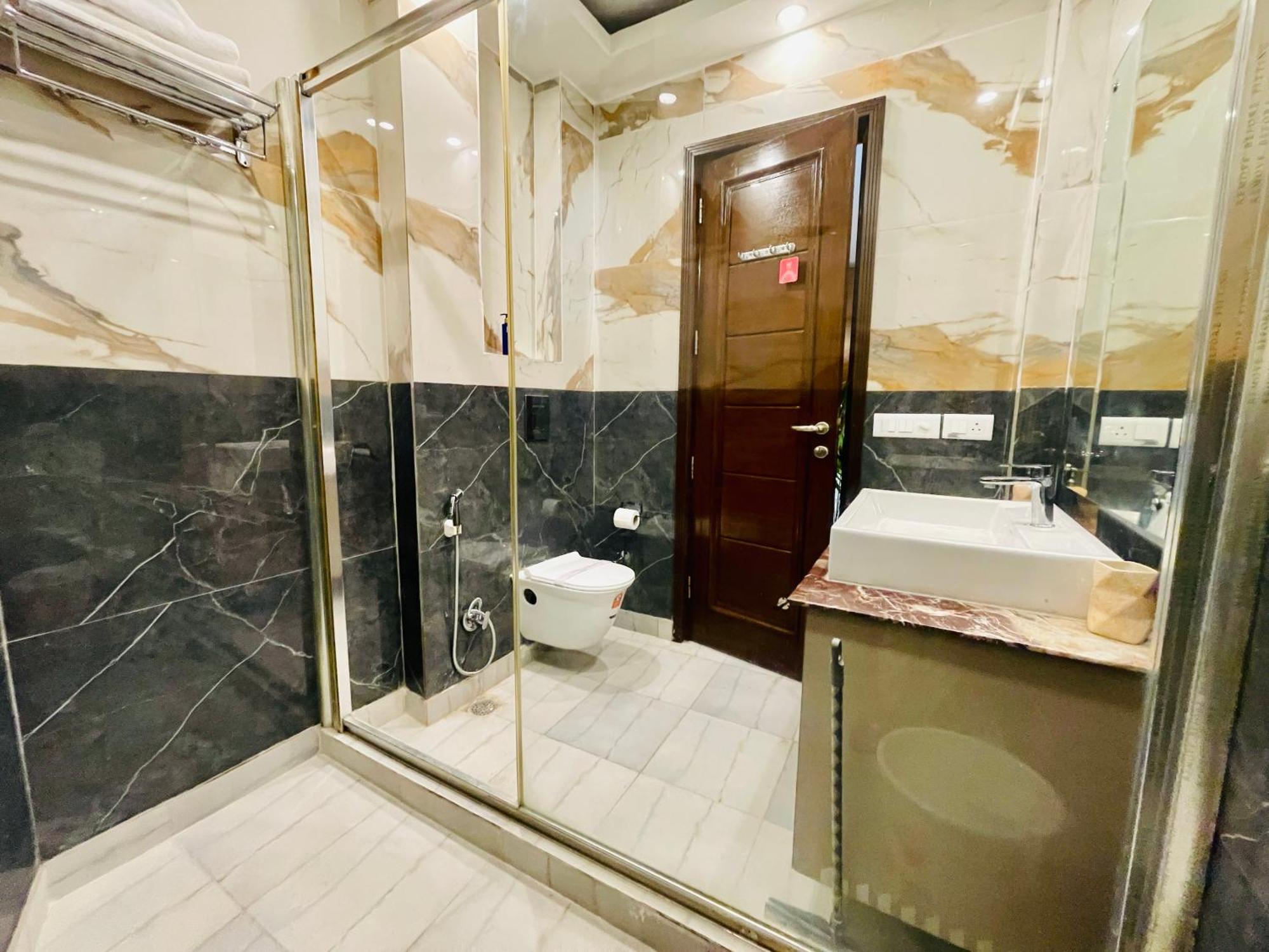 Bedchambers Serviced Apartments South Extension 뉴델리 외부 사진